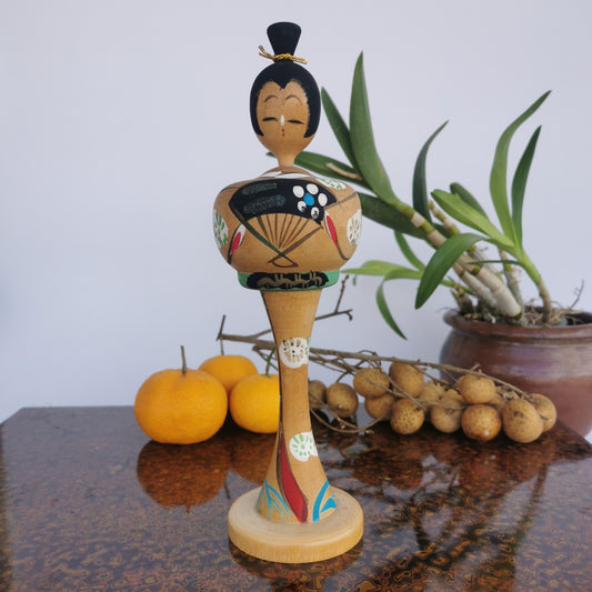 Poupée Kokeshi créative vintage primée par Torao Hosaka « Maiko ».