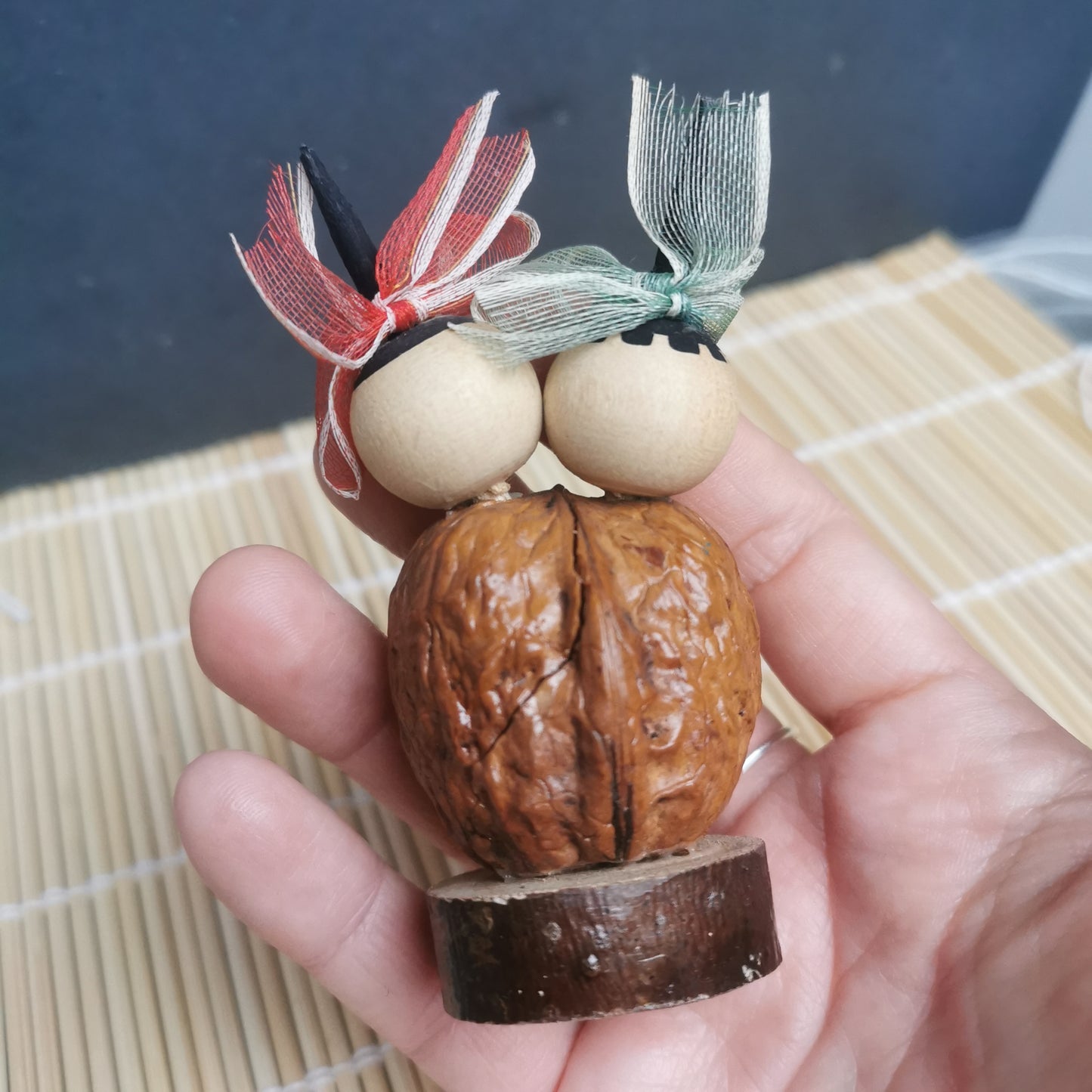 Poupée Kokeshi miniature en noix, souvenir rétro de poupées Kokeshi Showa