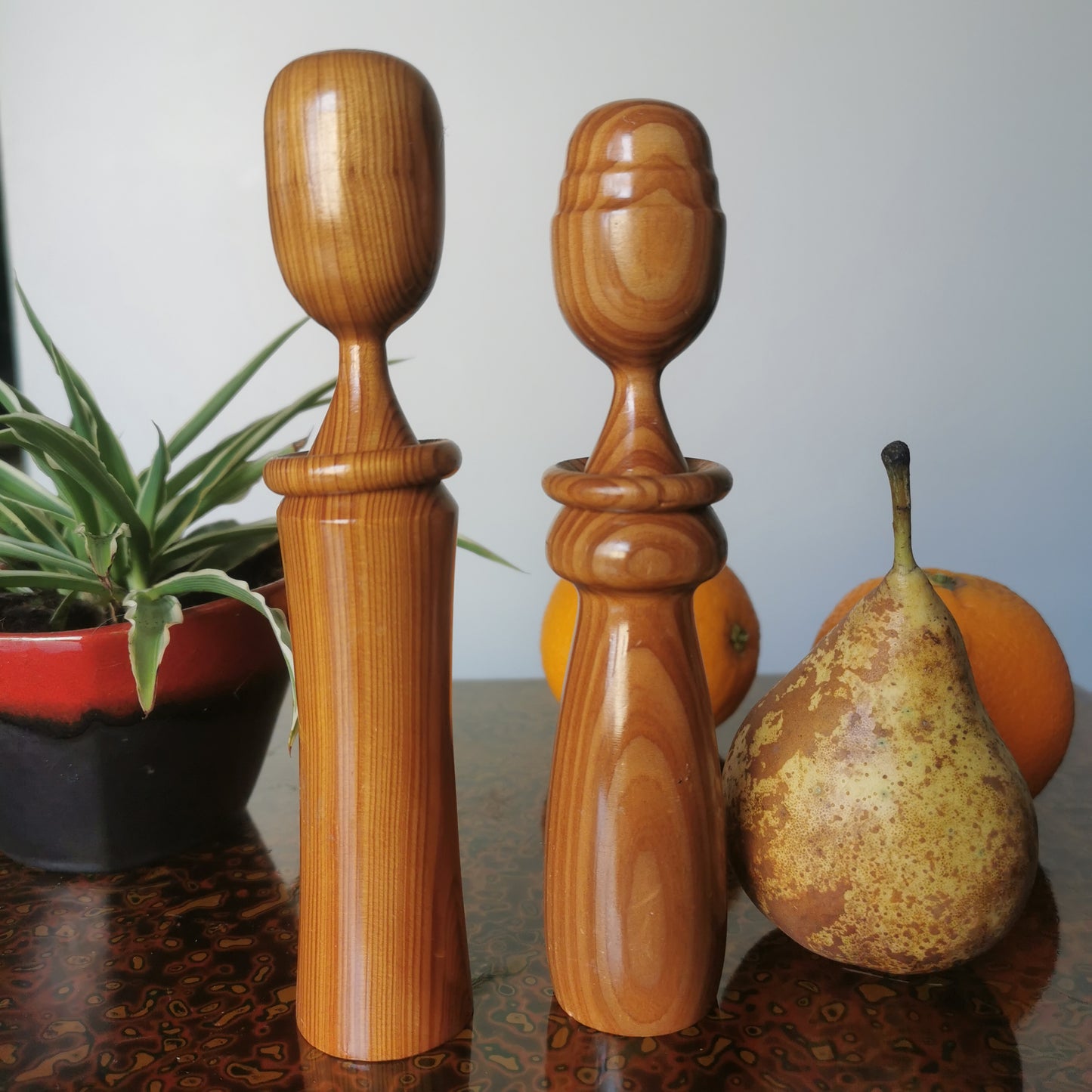 Couple Kokeshi Vintage, Yakusugi Japonais en bois précieux de cèdre