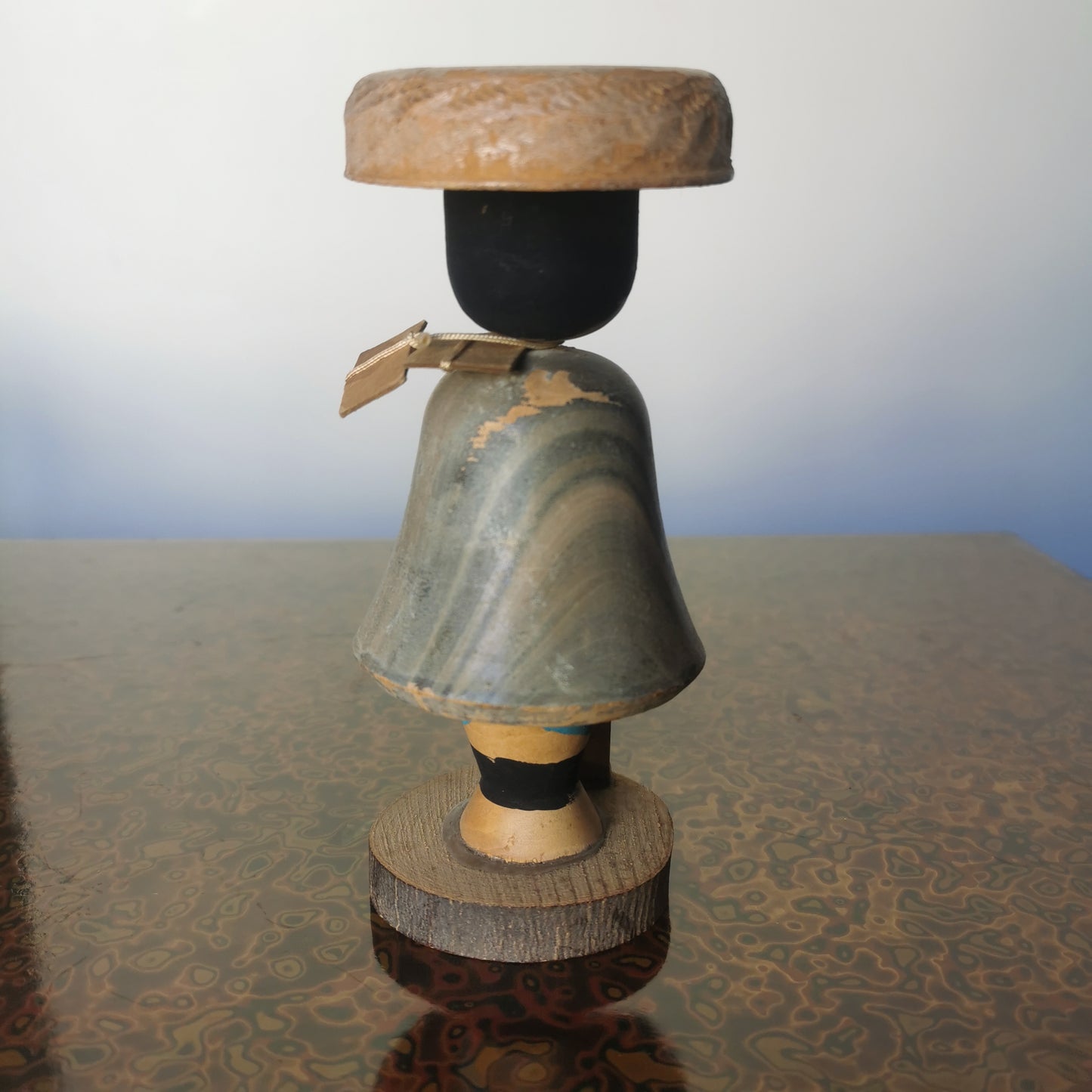 Samouraï japonais, poupée Kokeshi vintage de Shimizu No Jirocho, le légendaire Yakuza du Japon.