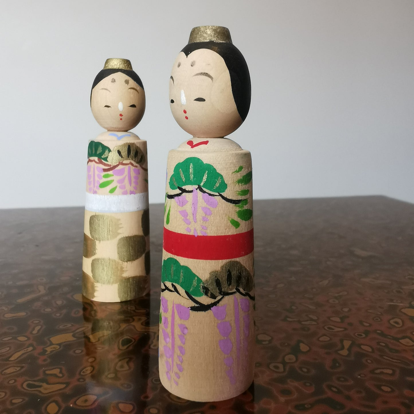 Poupée Kokeshi miniature rétro Showa en couple. Poupées Hina Matsuri