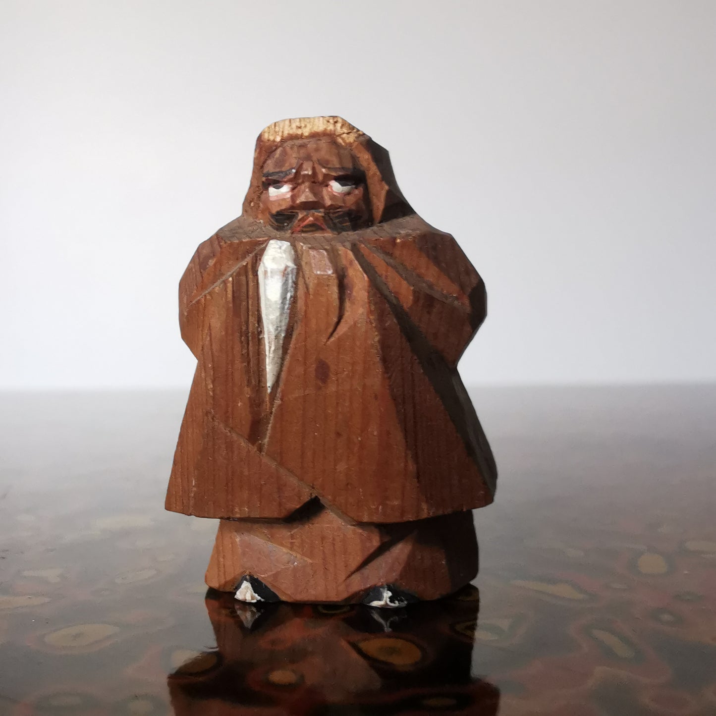 Rare Miniature Sculpture en Bois de Daruma – Art Vintage Japonais, Poupée Daruma Porte-Bonheur