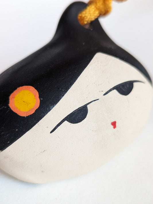 Cloche en argile Dorei d'une femme, souvenir du Japon Yamagata Okimono.