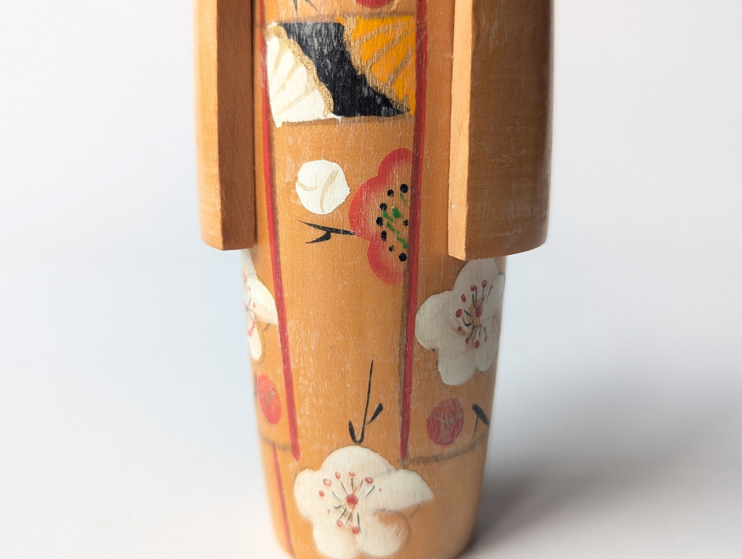 Kokeshi créative vintage en kimono fleuri