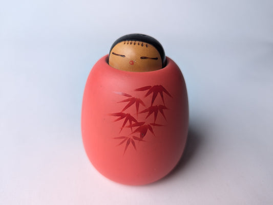 Kokeshi créative vintage rouge par Sekiguchi Toa Poupée japonaise vintage signée.