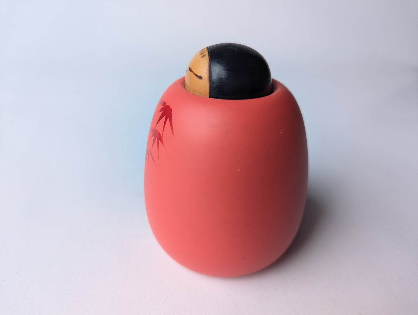 Kokeshi créative vintage rouge par Sekiguchi Toa Poupée japonaise vintage signée.