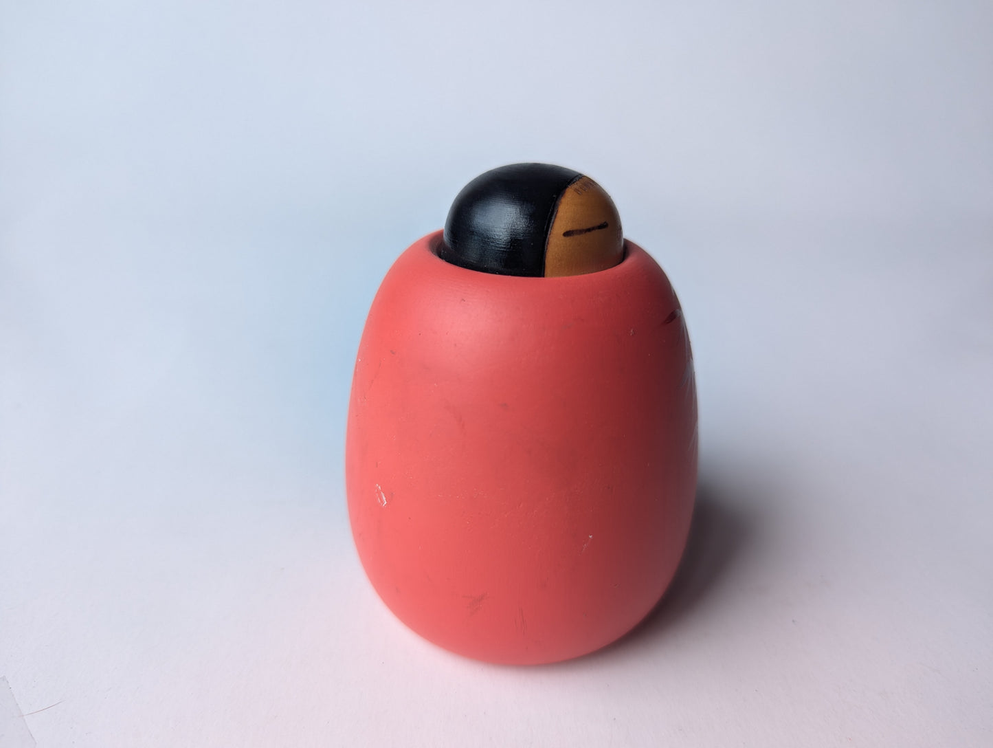 Kokeshi créative vintage rouge par Sekiguchi Toa Poupée japonaise vintage signée.