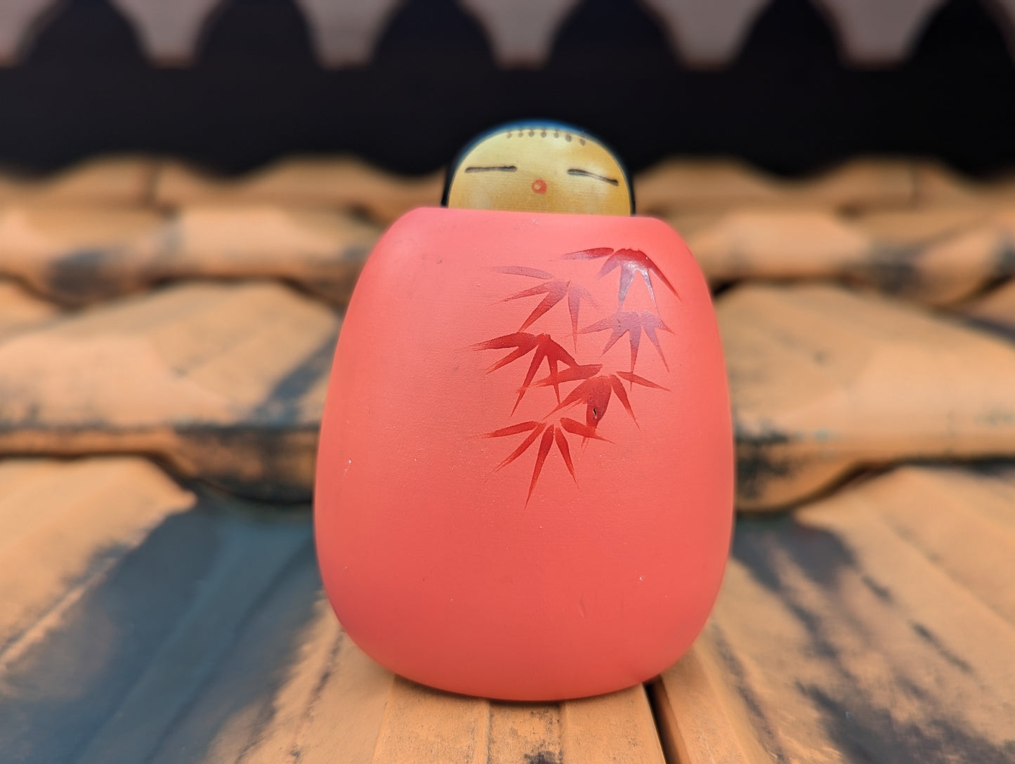 Kokeshi créative vintage rouge par Sekiguchi Toa Poupée japonaise vintage signée.