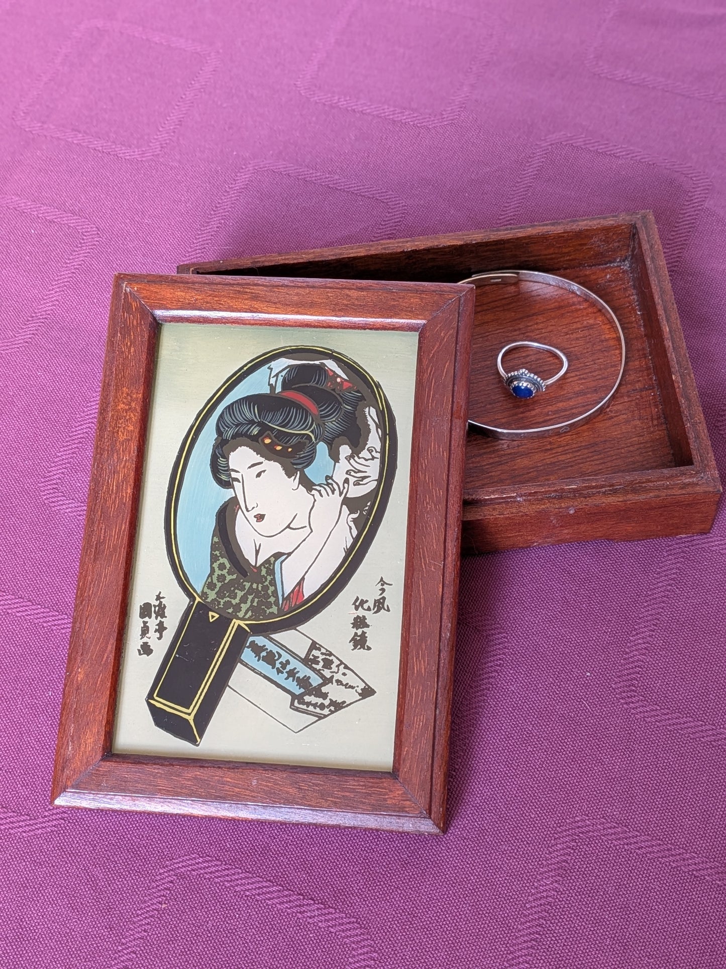 Boîte à bijoux vintage en bois - Inspiration d'Estampe Ukiyo-e Portrait de Bijin par Utagawa Kuniyasu, Artisanat japonais Mid-Century