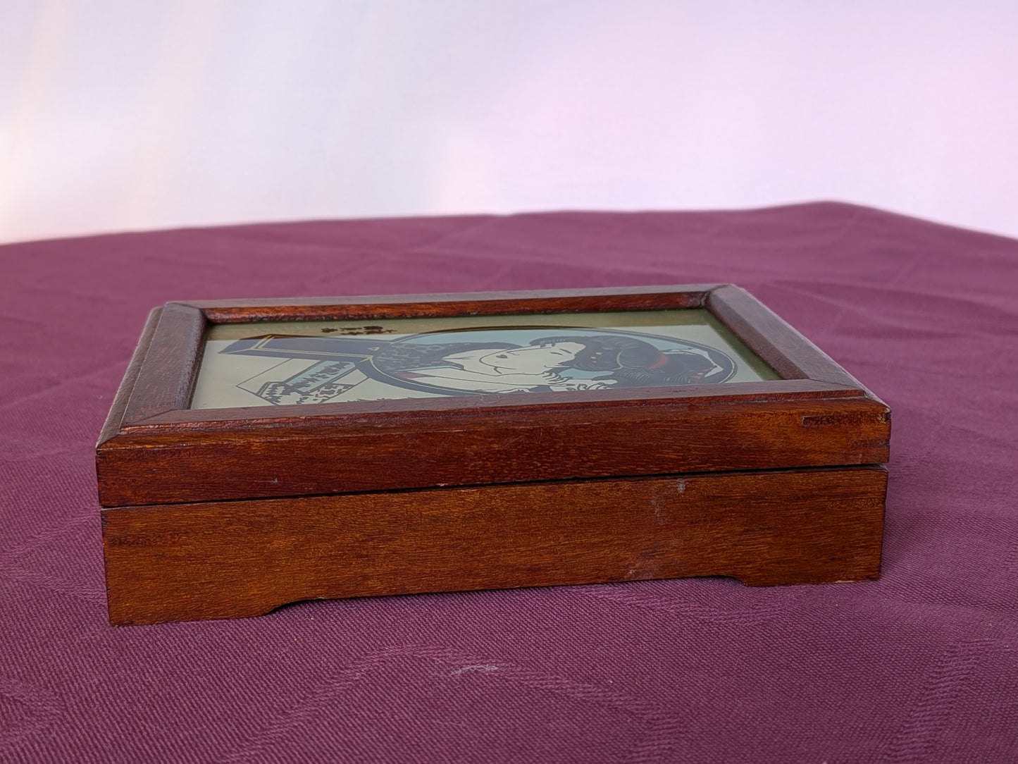 Boîte à bijoux vintage en bois - Inspiration d'Estampe Ukiyo-e Portrait de Bijin par Utagawa Kuniyasu, Artisanat japonais Mid-Century