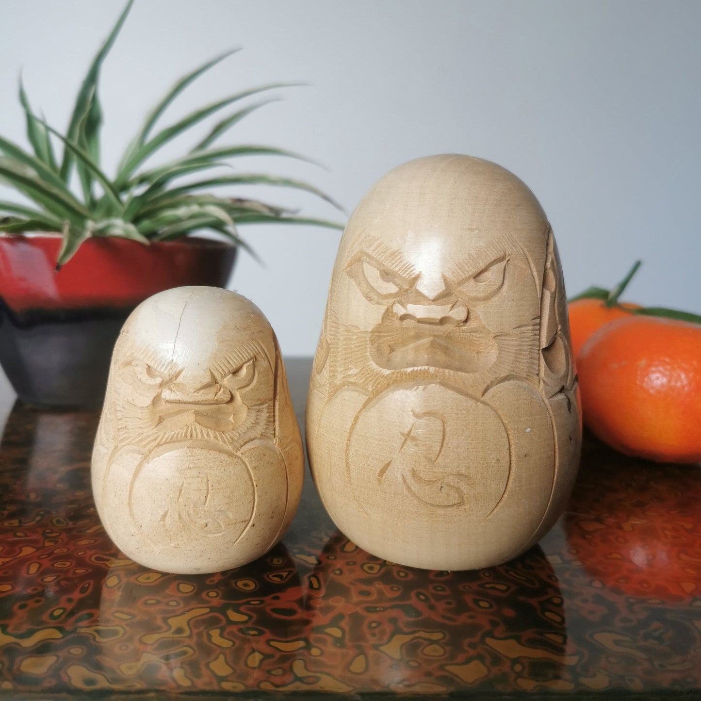 Poupée Daruma Kokeshi de Suizan, Sosaku Sculpture créative de Daruma pour votre décoration intérieure.