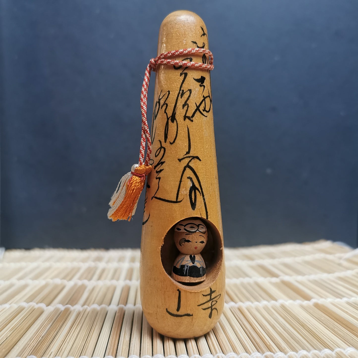 Mini Poupée Kokeshi - Souvenir Japonais en Bois Sculpté