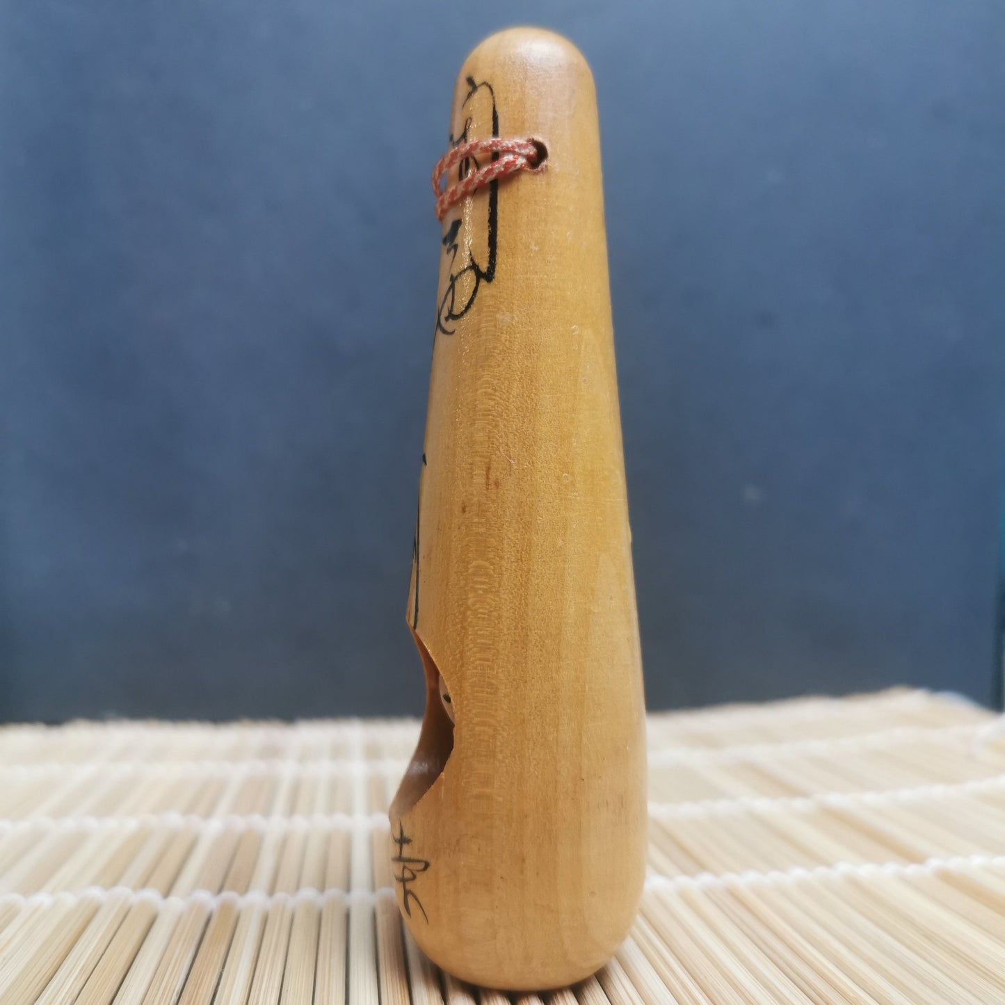 Mini Poupée Kokeshi - Souvenir Japonais en Bois Sculpté