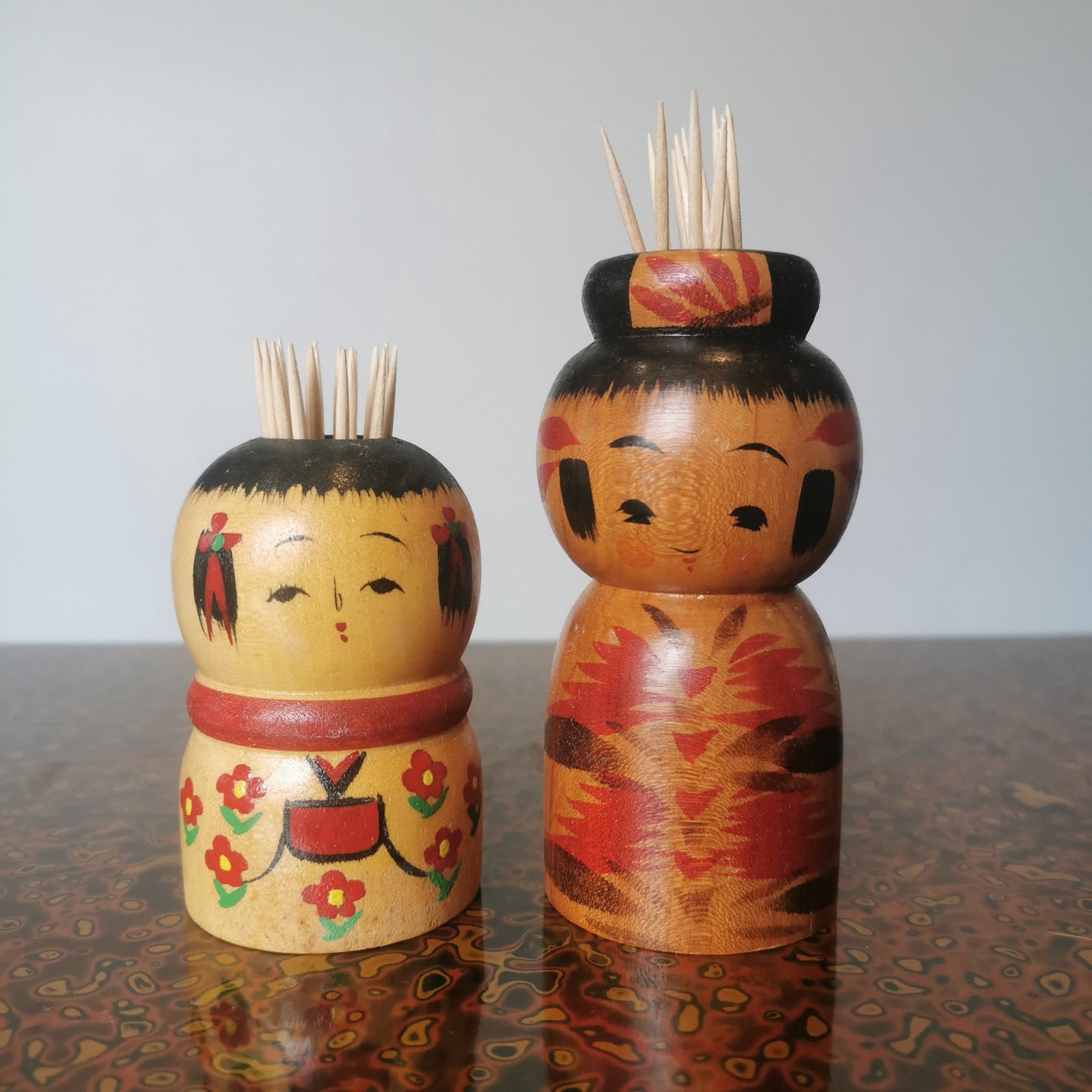 Porte-Cure-Dents en Poupées Kokeshi Vintage – Petites Sculptures Kawaii Créatives