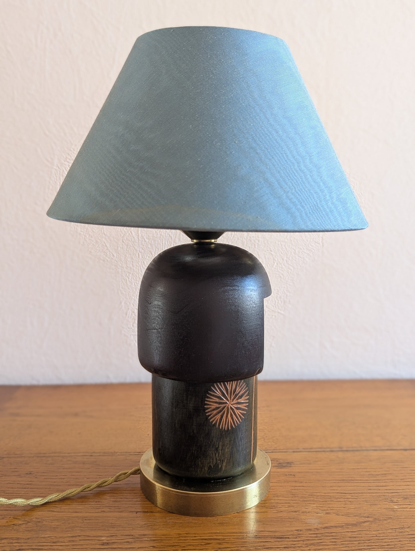 Lampe artisanale vintage avec Kokeshi japonaise de Gunma (signée Sansaku Sekiguchi)